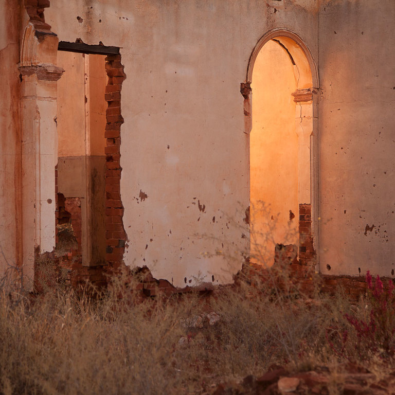 Kookynie Ruin Sunset Glow