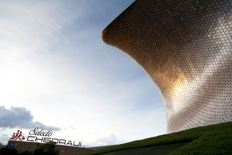 Museo Soumaya late afternoon