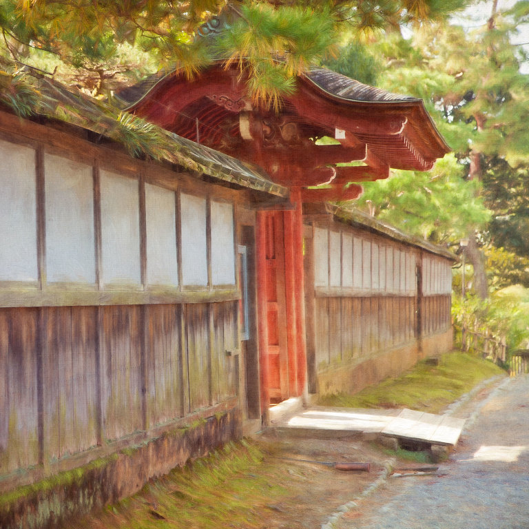 Gate into the Seisonkaku samurai villa from Kenrokuen